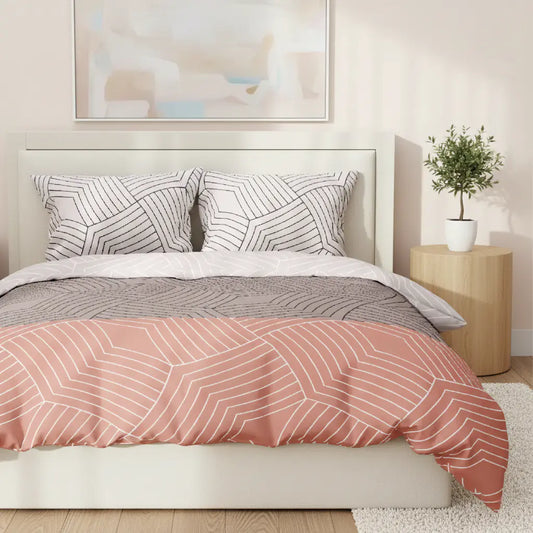 Ágynemű garnitúra geometriai mintával hálószobában