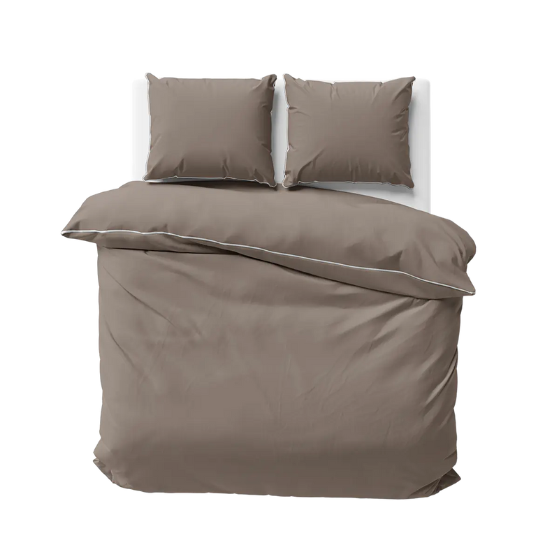 Barna szatén ágynemű