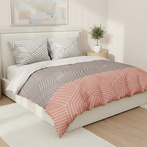 Szatén ágynemű meleg árnyalatokkal hálószobai környezetben