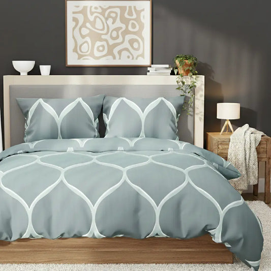 Ágyneműhuzat 140x200 türkiz hullámos mintával, berendezett hálószobában