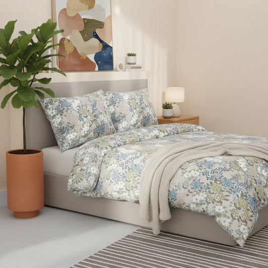 Ágynemű szett berendezett szobában oldalról