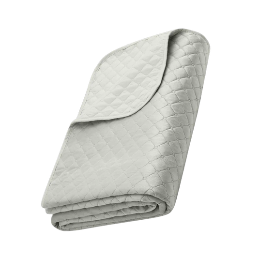 Szürke steppelt ágytakaró