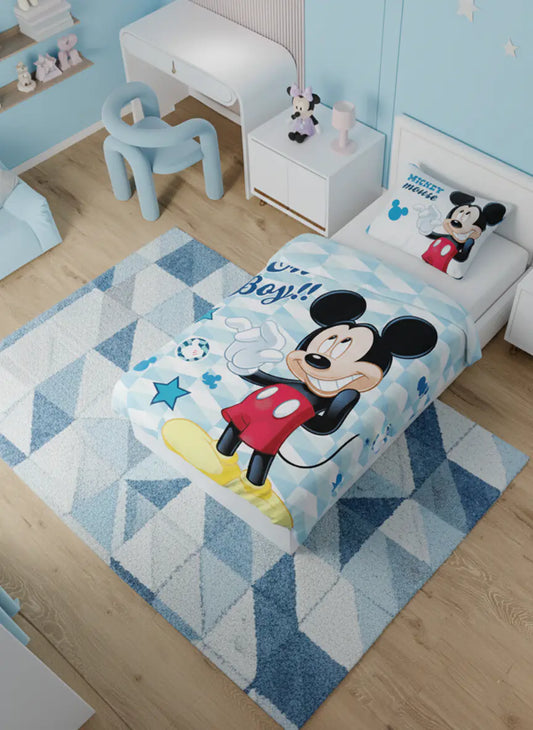 Ovis ágynemű Mickey egér mintával fiús gyerekszobában