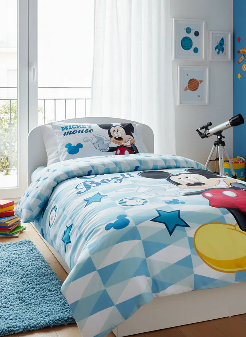 Ovis ágyneműhuzat kék Mickey egér mintával gyerekszobában