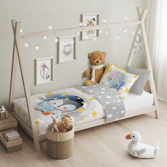 Pingvin mintájú ovis ágyneműhuzat gyerekszobában